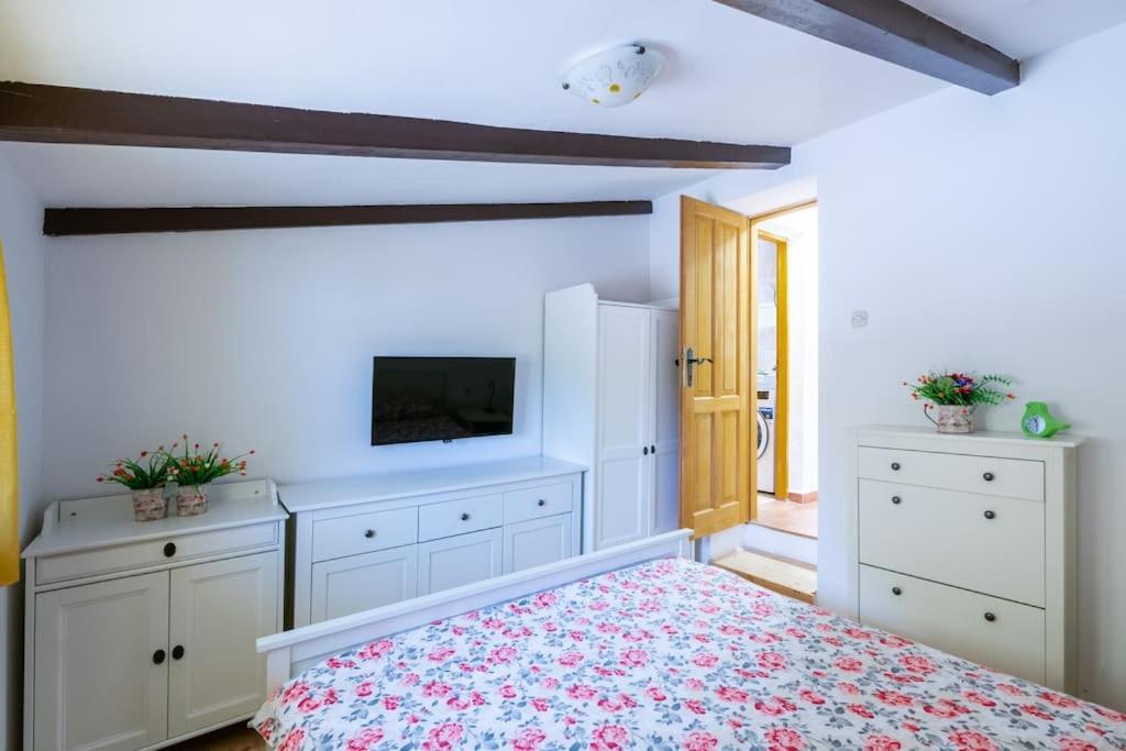 Piccola Casa - A Little Paradise Holiday home *